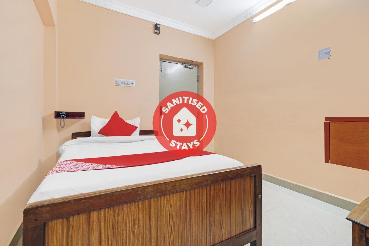 Oyo 81409 Hotel Sivajothi Tuticorin Luaran gambar