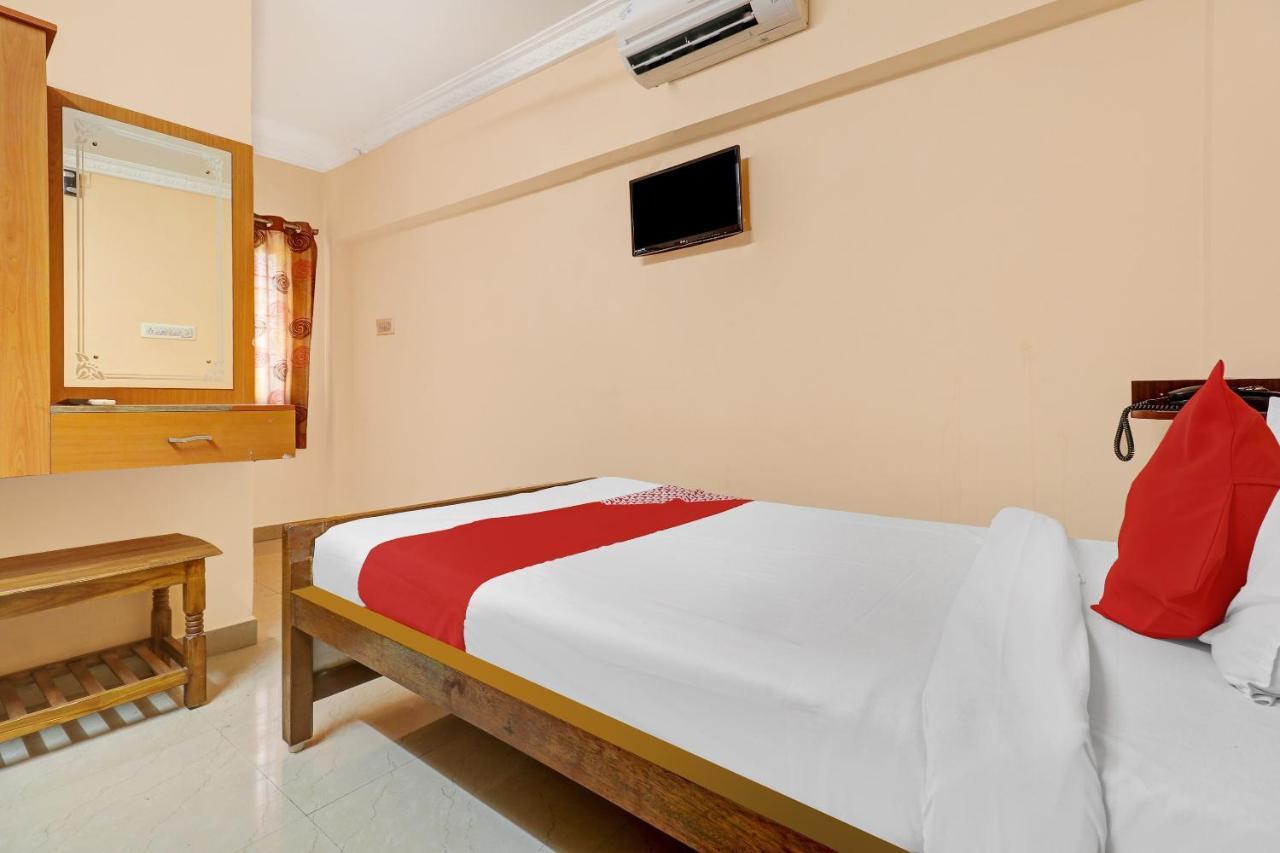 Oyo 81409 Hotel Sivajothi Tuticorin Luaran gambar