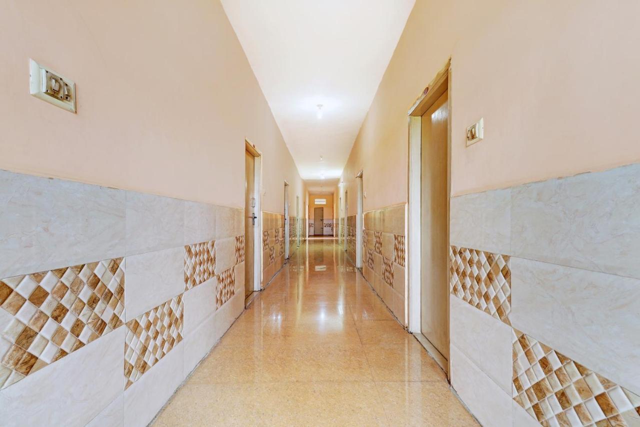 Oyo 81409 Hotel Sivajothi Tuticorin Luaran gambar