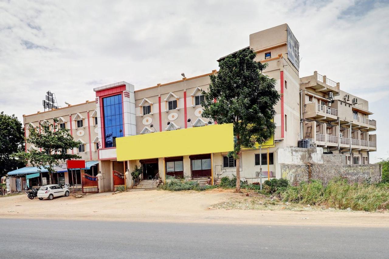 Oyo 81409 Hotel Sivajothi Tuticorin Luaran gambar