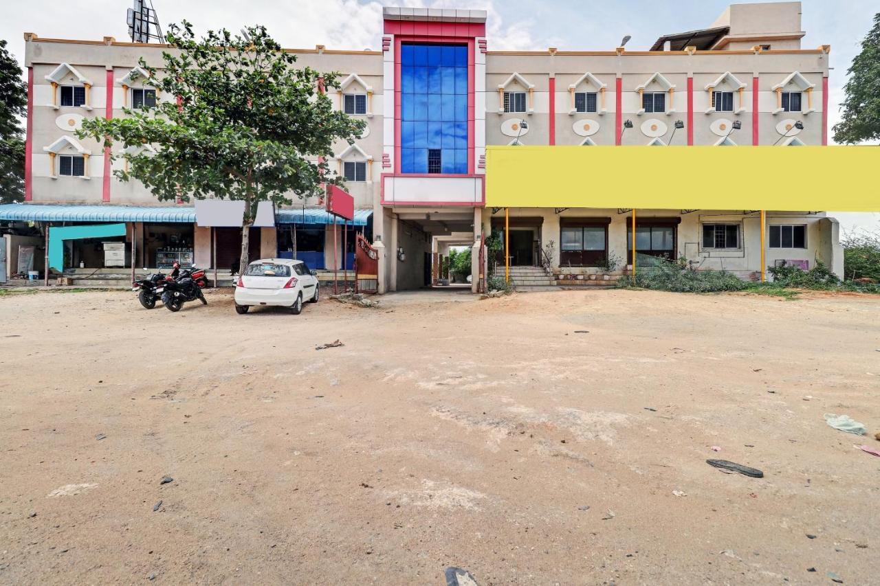Oyo 81409 Hotel Sivajothi Tuticorin Luaran gambar